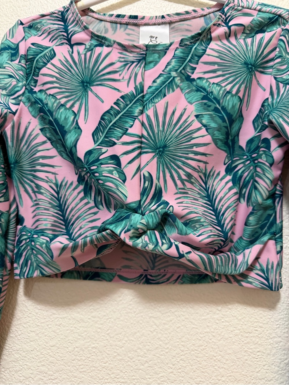 Art Class pink and green floral crop top, long sleeves, front twist, girl's Sm